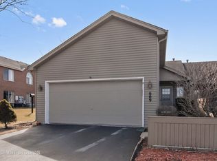 609 W South St, Elburn, IL 60119