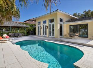 595 18th Ave S, Naples, FL 34102