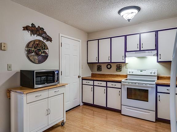 5th image of 337 Oak Hill Dr