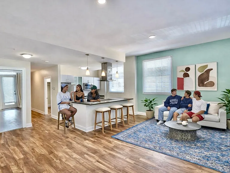 Oddfellows Apartments — Photo 9