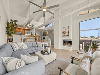 5338 Marina Pacifica Dr N, Long Beach, CA, 90803