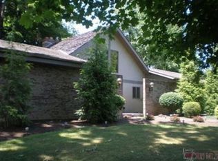 6118 Southern Hills Ct, Canfield, OH