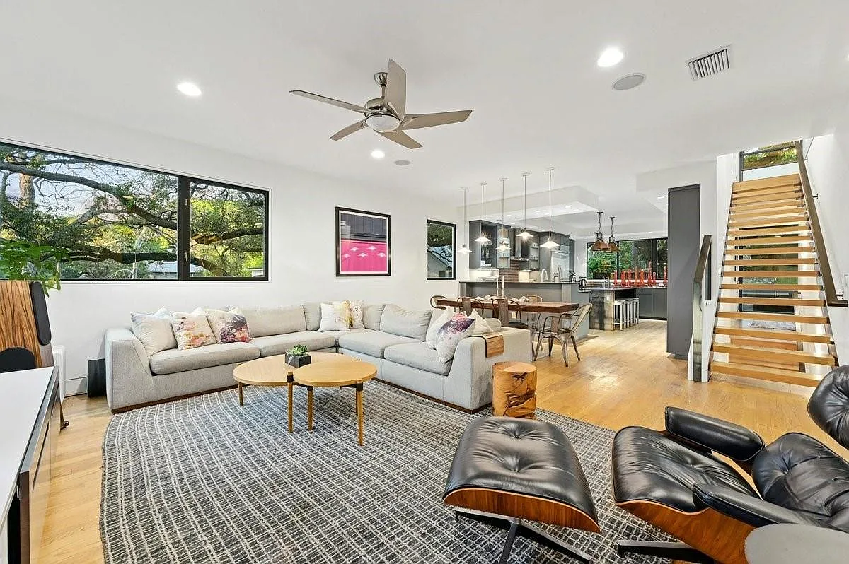 4 bed, 4.5 bath, 3552 sqft, $12,000 — Photo 3