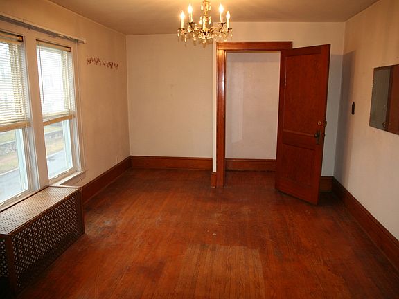 3rd image of 65 Washington St APT 1