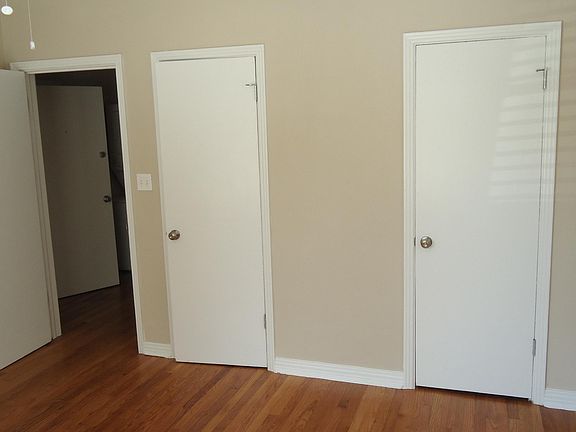 5th image of 2826 Herschel St APT 4