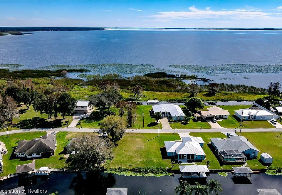 1st image of 3115 Country Lake Dr