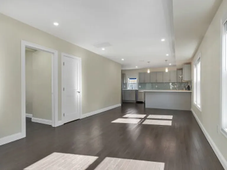 43 Wright Ave #2 — Photo 1