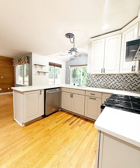 2971 Sprague St — Photo 9