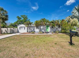 1301 57th St S, Gulfport, FL 33707