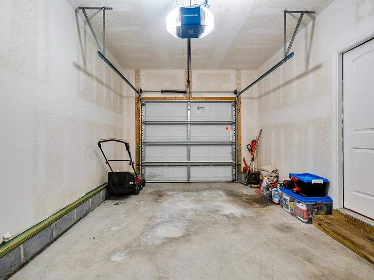 2104 Miller Ave — Photo 33
