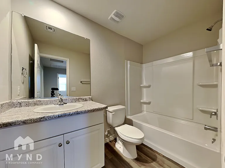 5420 W Albeniz Pl — Photo 18