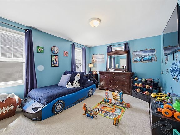 5th image of 232 Reeves Street