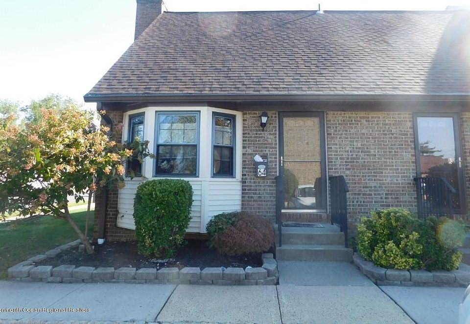 1st image of 64 Village Green Way