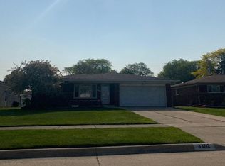 33712 Elford Dr, Sterling Heights, MI 48312