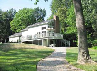 440 Lane 150 Little Otter Lk, Fremont, IN 46737