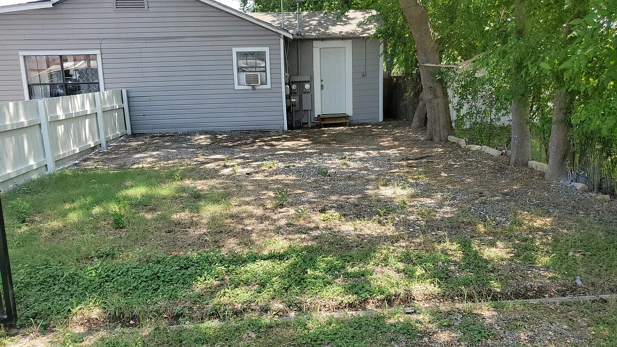 Building Photo - 114 Dorsey St #1