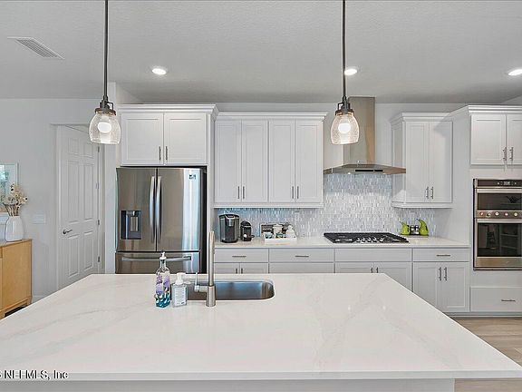 4th image of 10628 Anthem Way #10628