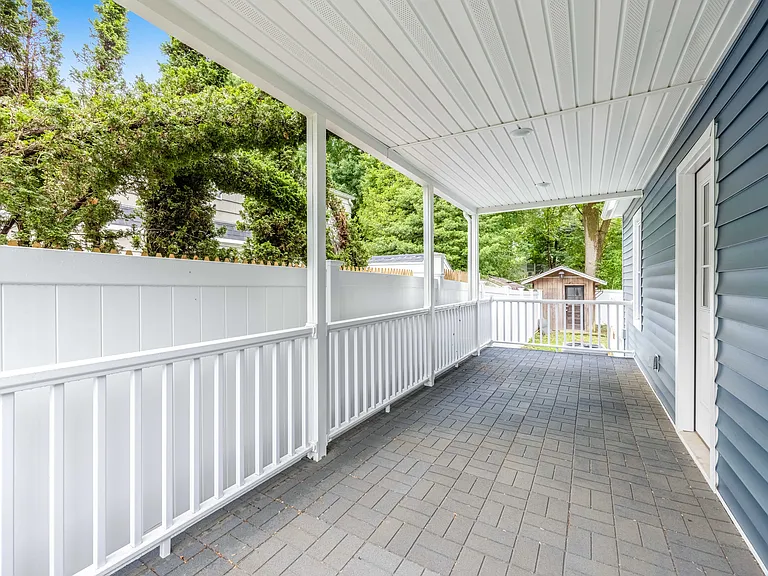 16 Clarke St — Photo 22