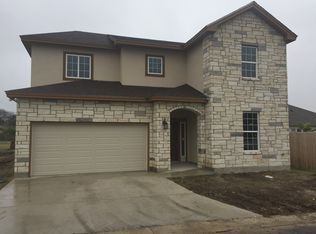 106 N Sutton Pl, Uvalde, TX 78801