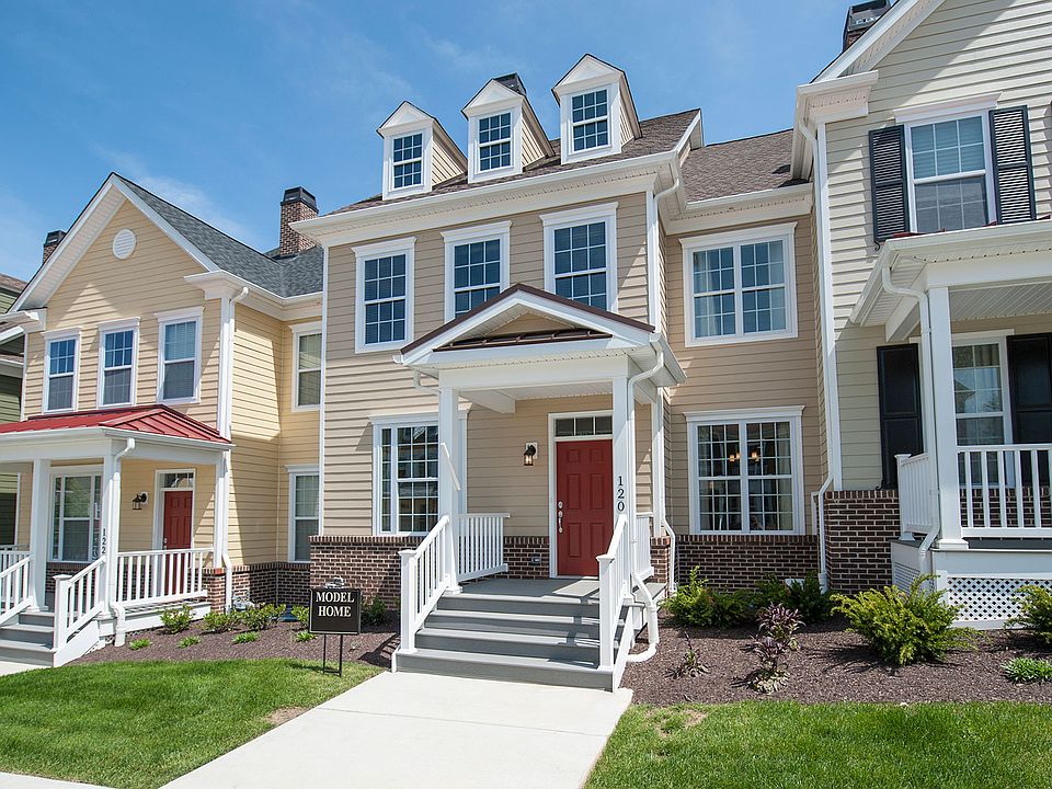 The Eliot 1 with covered front porch
