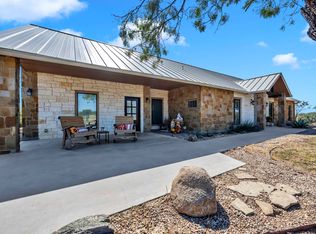 209 Rio Llano Dr W, Llano, TX 78643