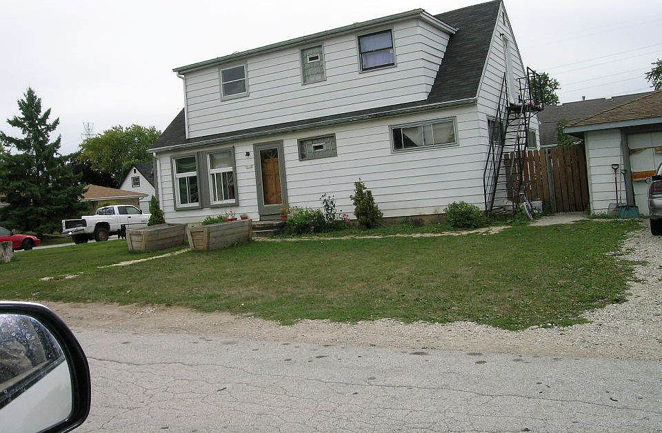 2nd image of 9137 W Waterford Ave
