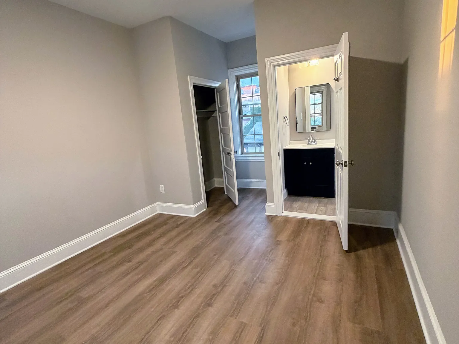 2 bed, 810 sqft, $1,890 — Photo 3