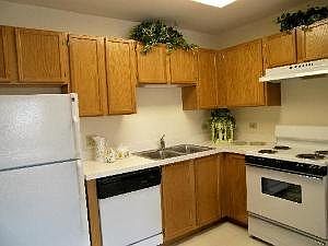 3rd image of 605 Barrington Ave #32