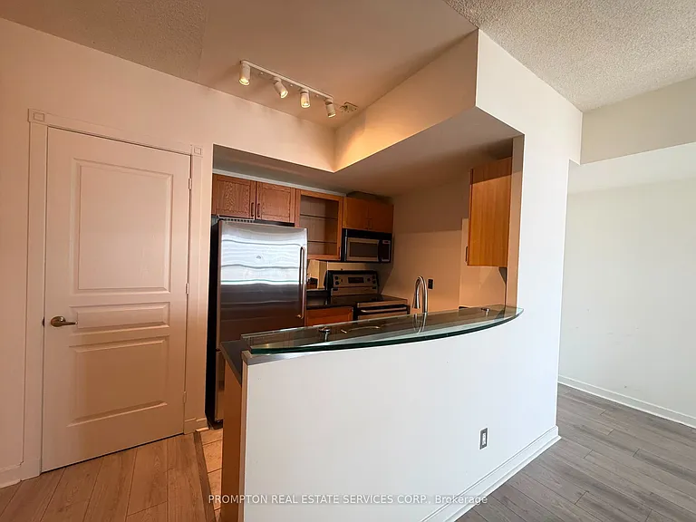 438 Richmond St W #1107 — Photo 10