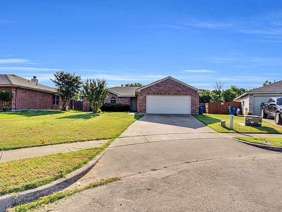 3rd image of 131 Logan Ln