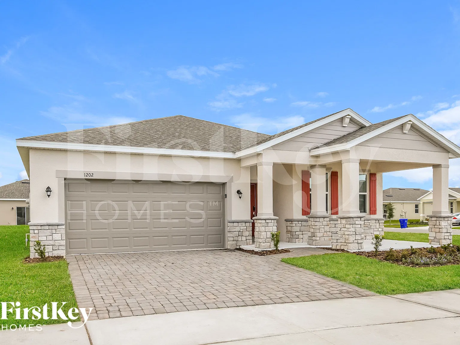 5 bed, 2.0 bath, 2210 sqft, $2,900 — Photo 2