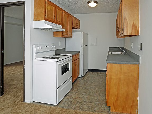 5th image of 25701 W Twelve Mile Rd #503