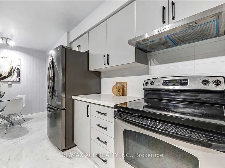1 Wagner Dr — Photo 13