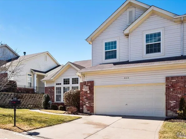 848 Stone Meadow Dr, Chesterfield, MO 63005