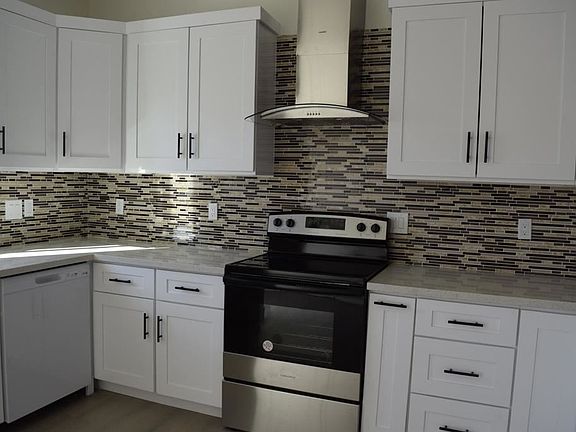 5th image of 13855 La Mesa Dr