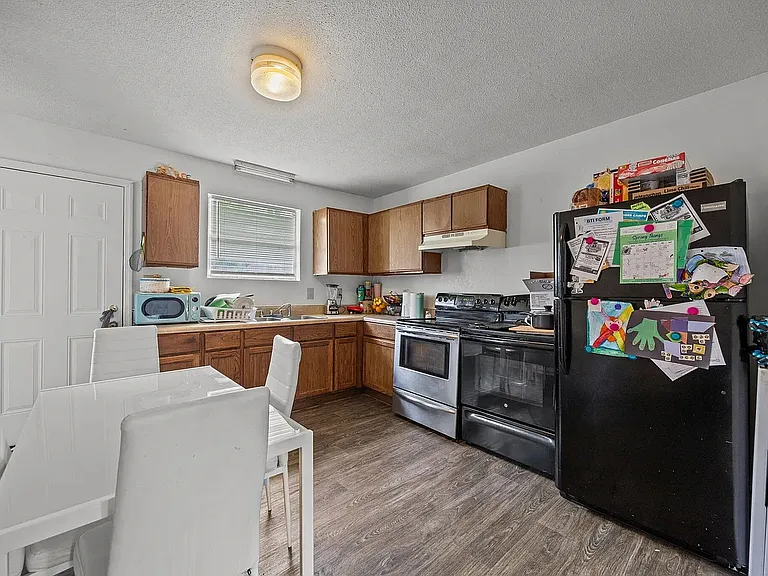 723 N Privette St — Photo 4