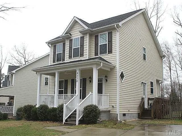 Front Yard/Driveway