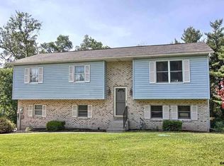 910 Bellview Ct, Red Lion, PA 17356