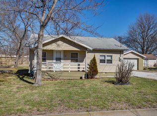2915 W Lynn St, Springfield, MO 65802