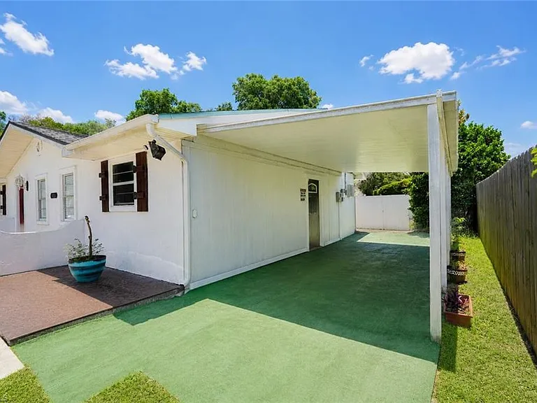 655 SW Pointview Rd — Photo 7