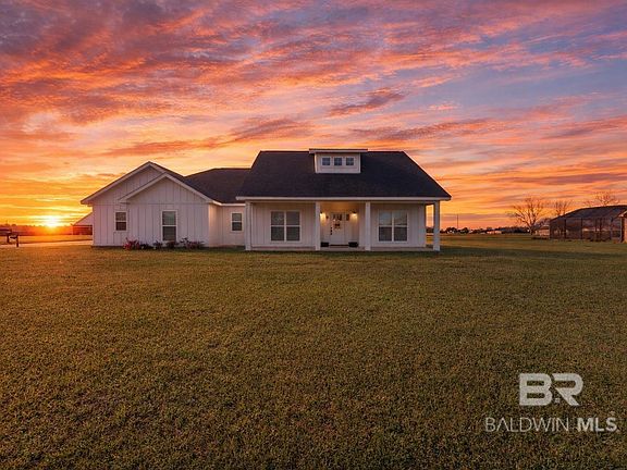 4th image of 15565 Abigail Way