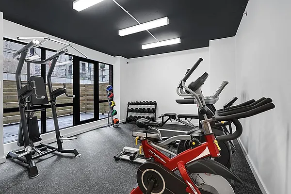 Rented by REZI | media 34