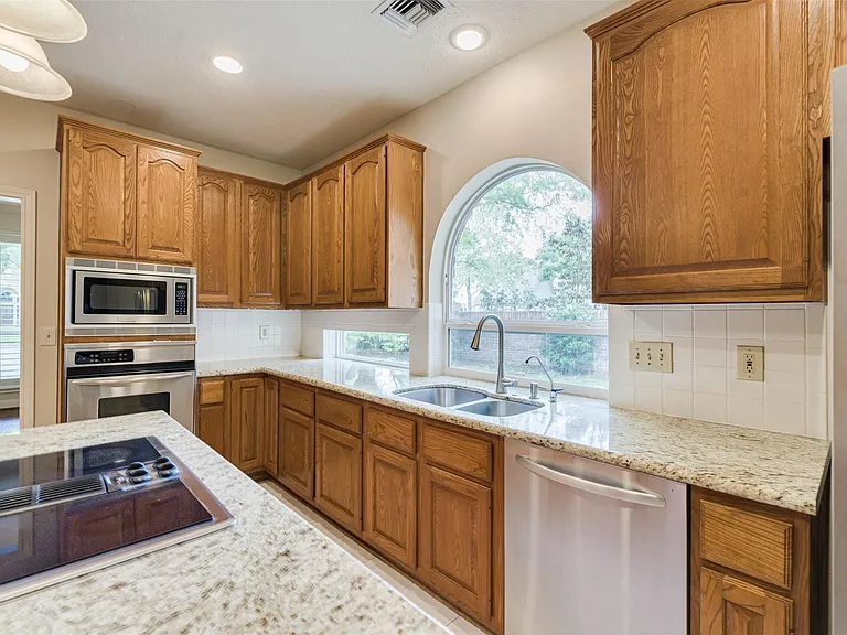 1703 Stemply Ct — Photo 8