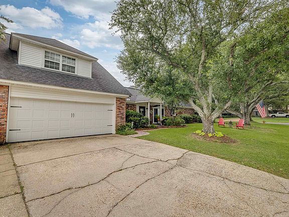 4th image of 2901 River Oaks Dr