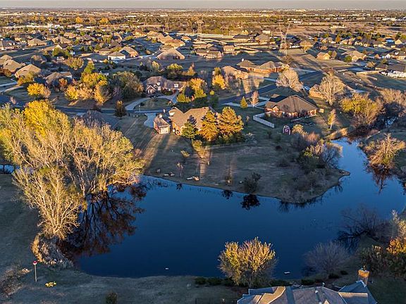 2nd image of 10529 Sundance Dr