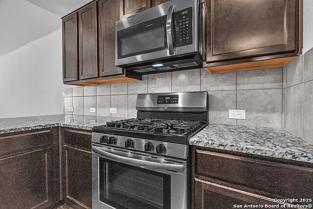 2606 Yaupon Rnch — Photo 18