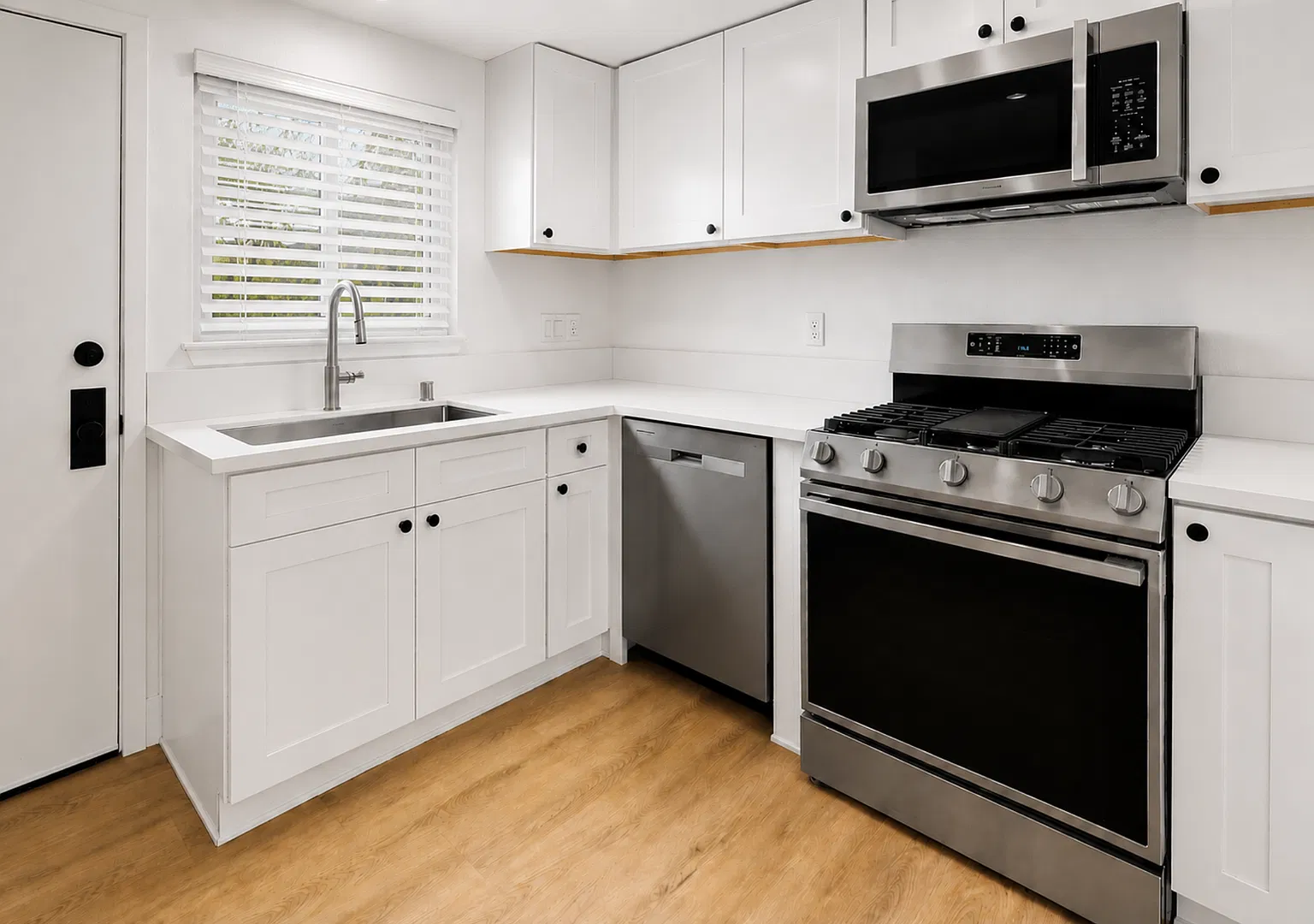 60 Casa Street — Photo 2