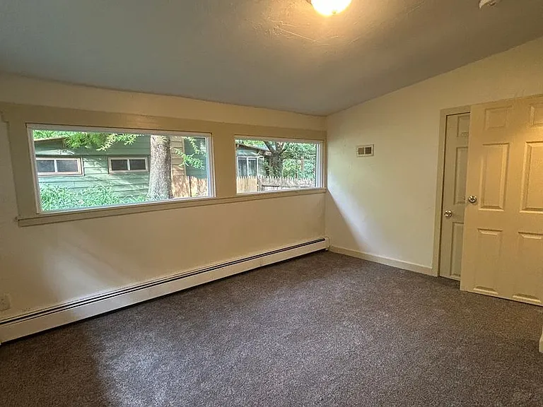 5683 Creekview Rd — Photo 11
