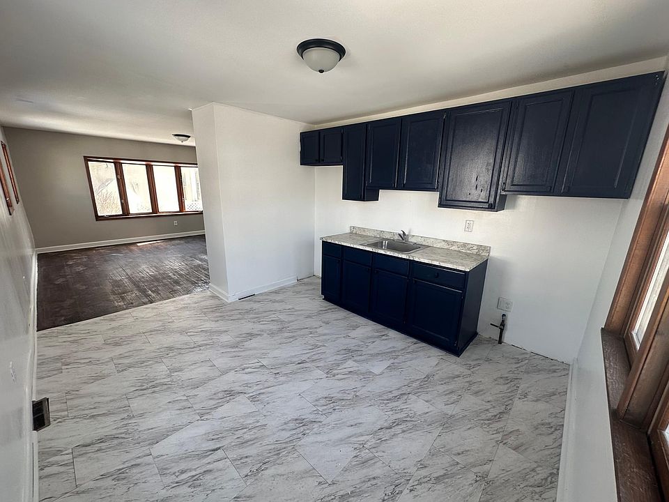 1st image of 2933 N Weil St #5