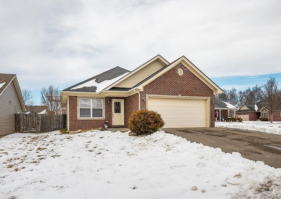 1st image of 837 Twin Oaks Dr